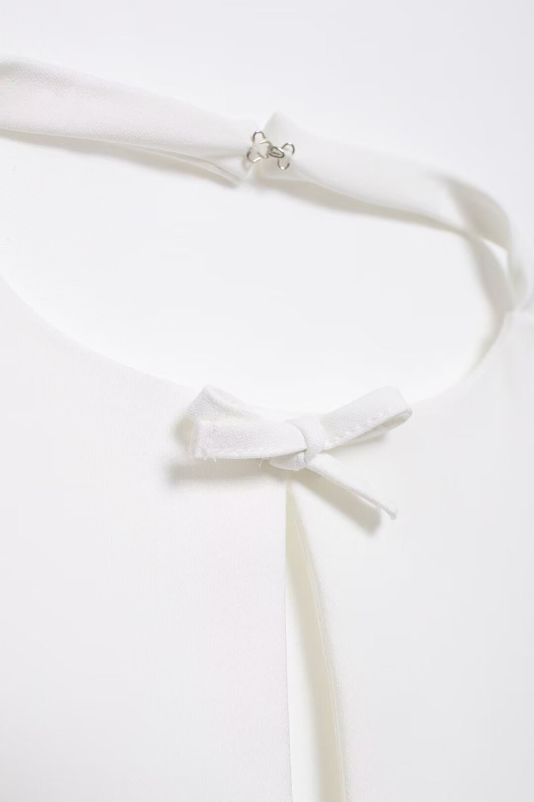 AMOURE - Hvit Halterneck Vest