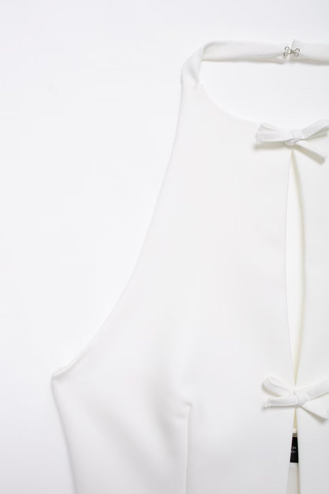 AMOURE - Hvit Halterneck Vest
